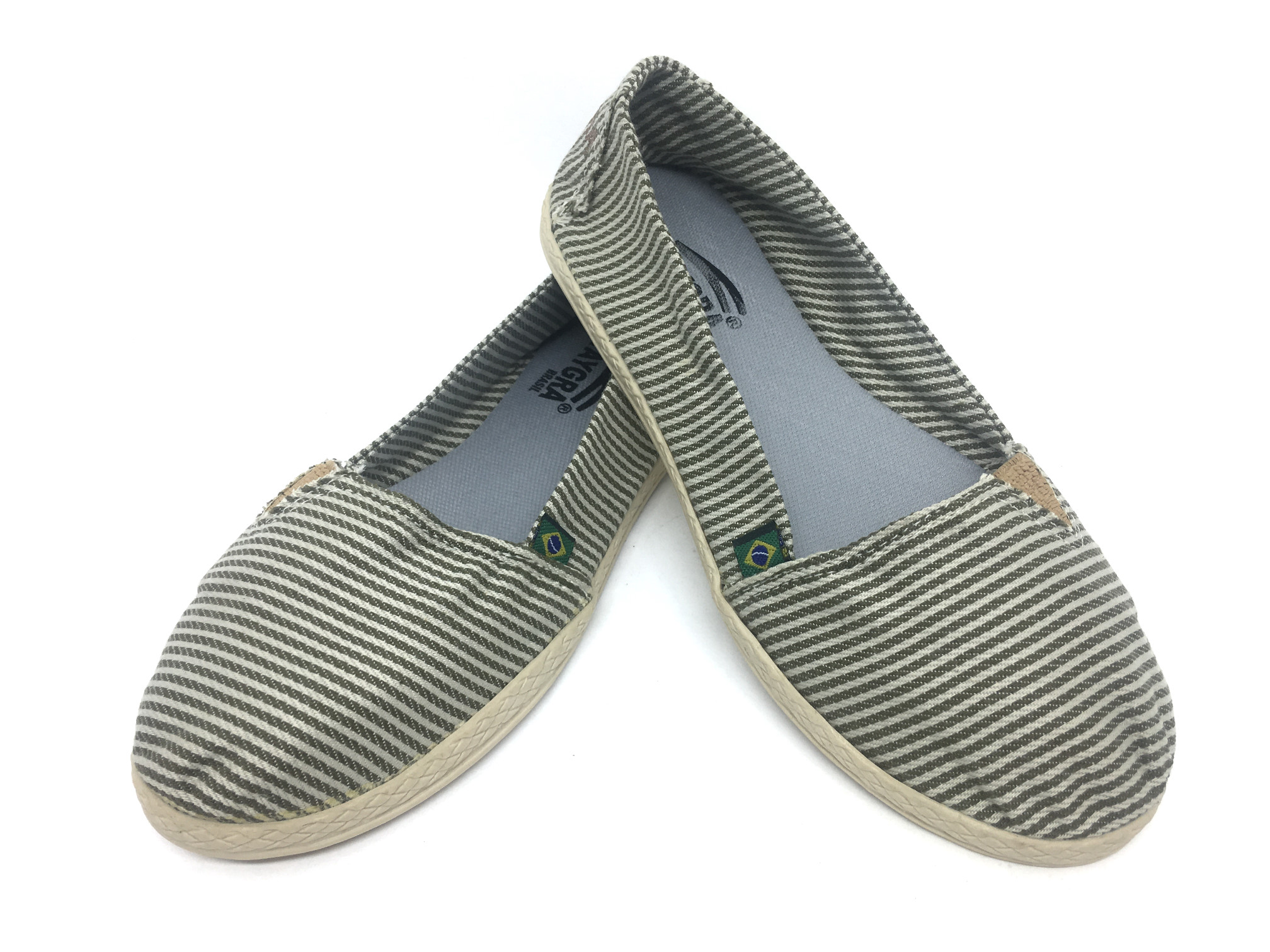 espadrilles beige et rayures fines vertes